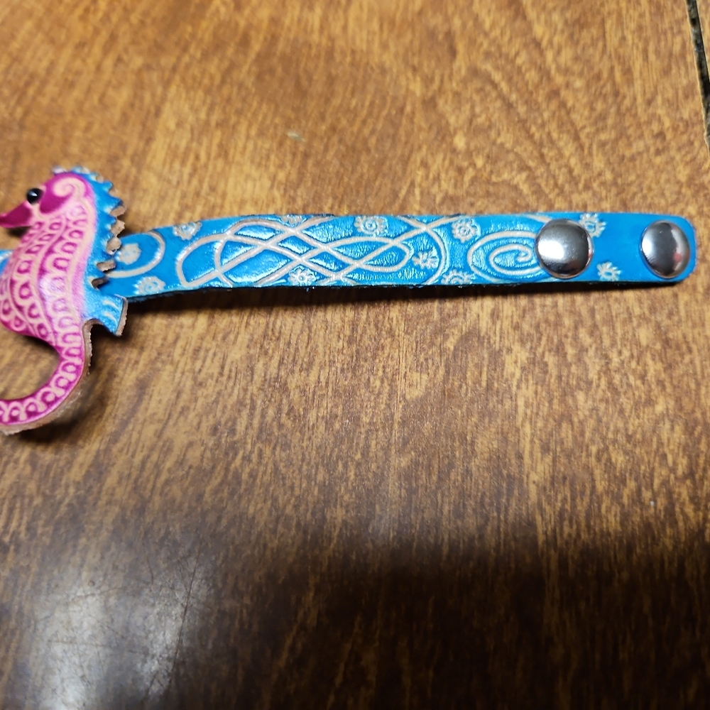 Genuine Leather Sea Horse Leather Bracelet - Picture 2 of 6